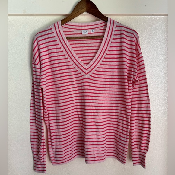 GAP S Pink Striped Linen Blend v-neck Sweater - Picture 2 of 9